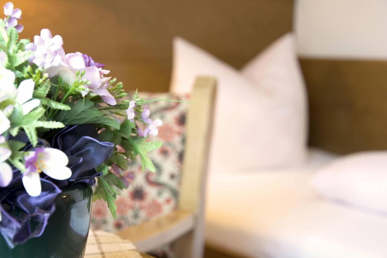 Hotel Garni Val-Sinestra Ischgl Bagian luar foto