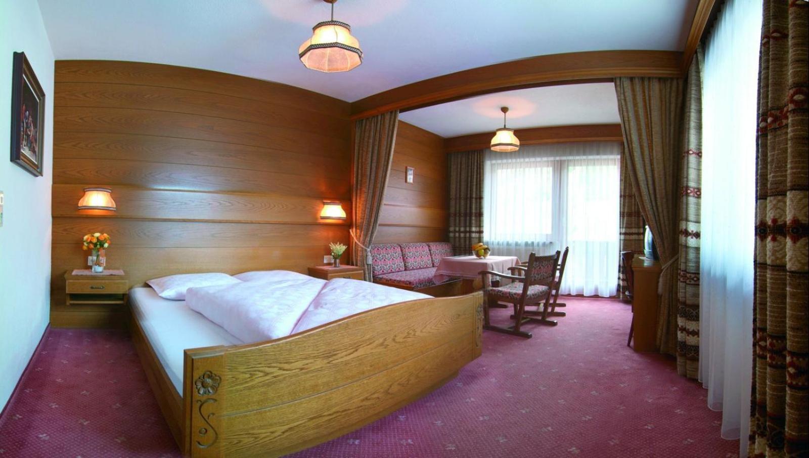Hotel Garni Val-Sinestra Ischgl Bagian luar foto