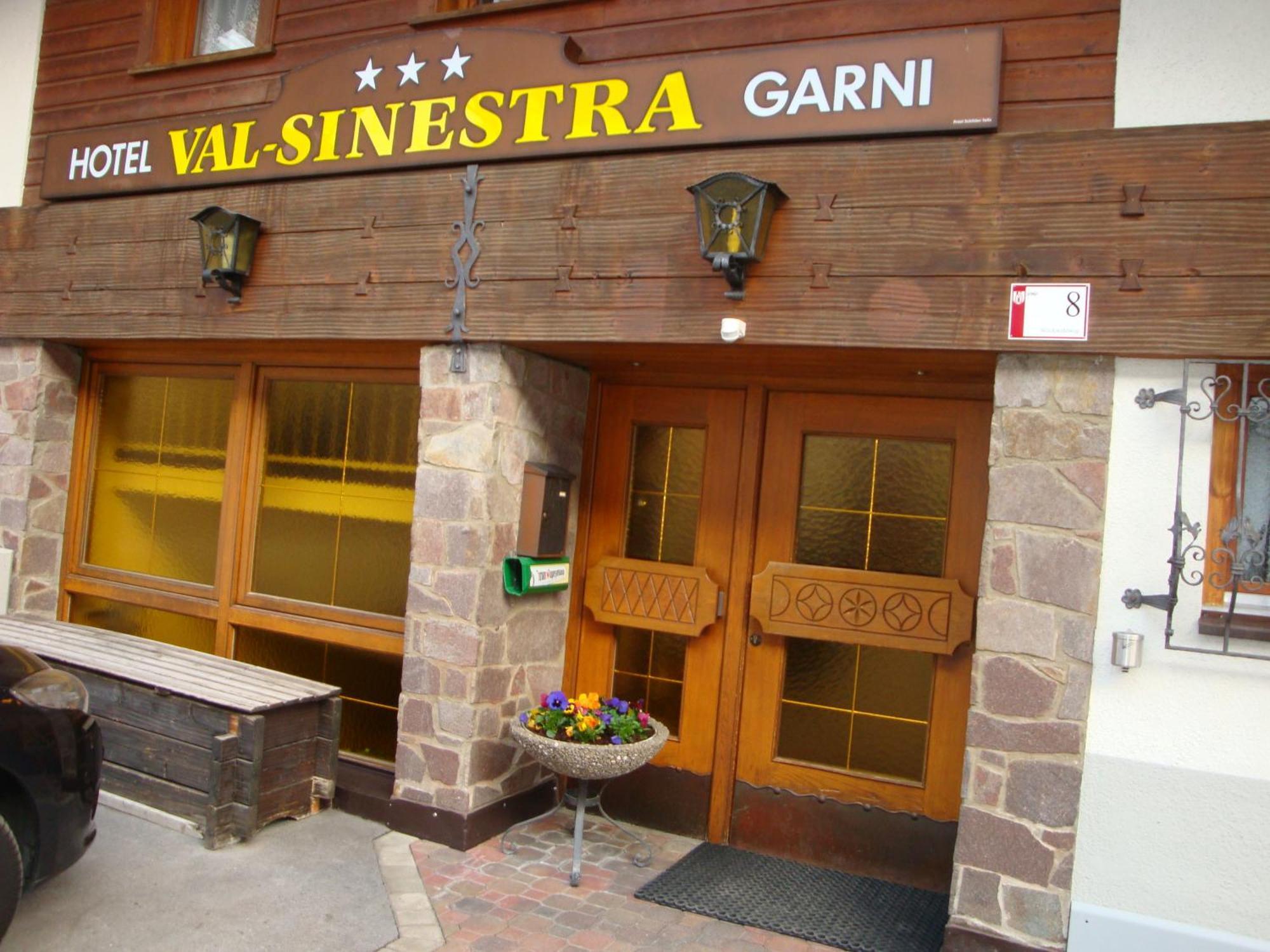 Hotel Garni Val-Sinestra Ischgl Bagian luar foto